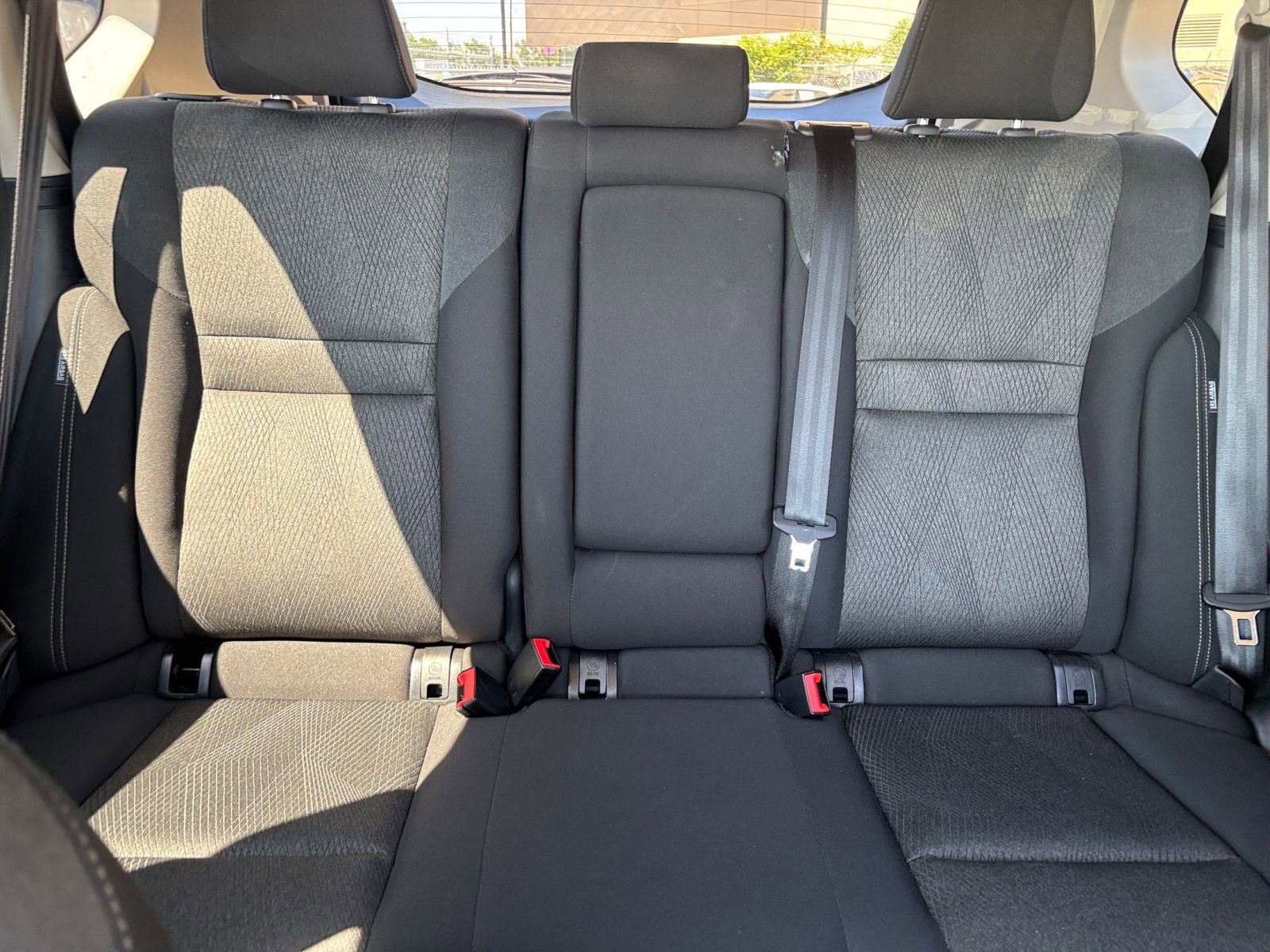 Used 2025 Nissan Rogue SV AWD/4WD image 40