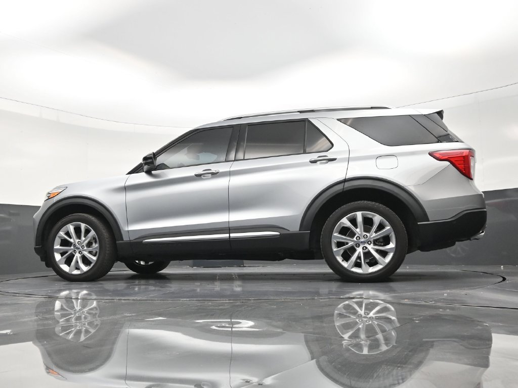 Used 2022 Ford Explorer Platinum w/ Equipment Group 601A AWD/4WD image 21