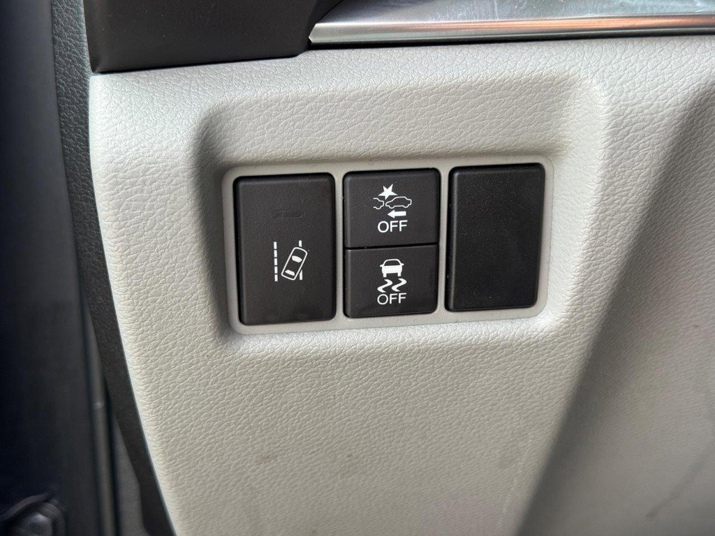 Used 2016 Acura MDX SH-AWD image 25