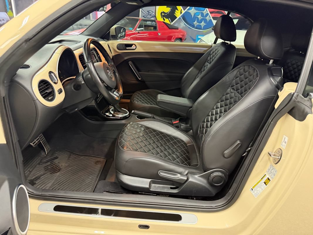 Used 2019 Volkswagen Beetle 2.0T Final Edition SEL FWD image 19
