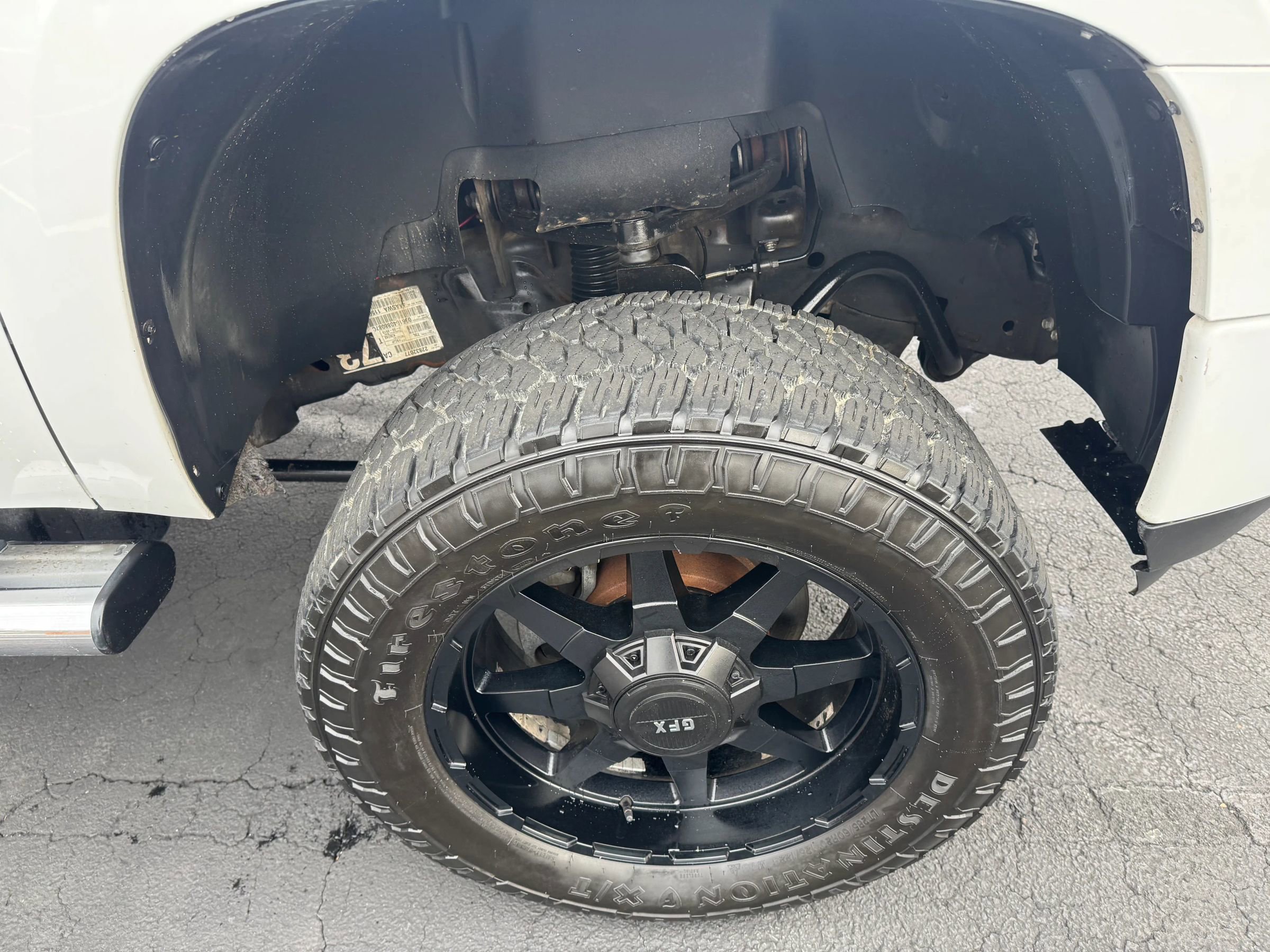 Used 2014 GMC Sierra 2500 Denali w/ Suspension Package, Off-Road image 14