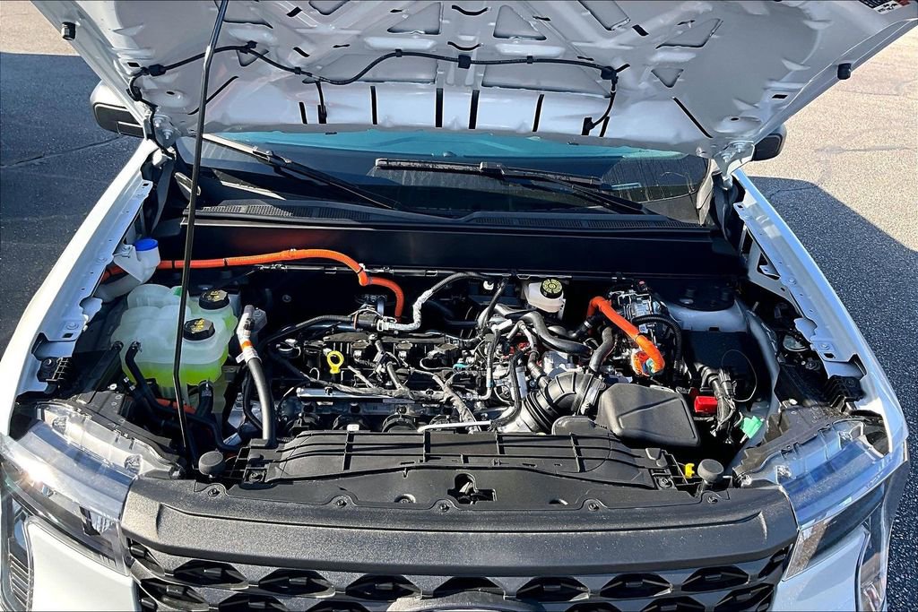 New 2026 Ford Maverick XL image 11