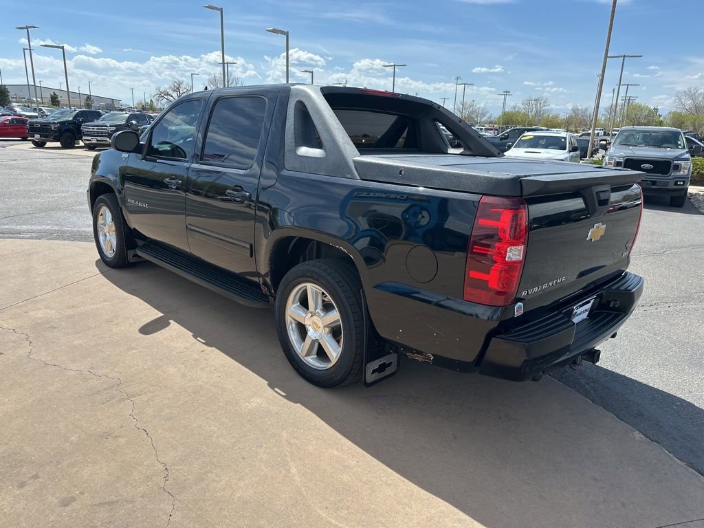 Used 2012 Chevrolet Avalanche LT image 30