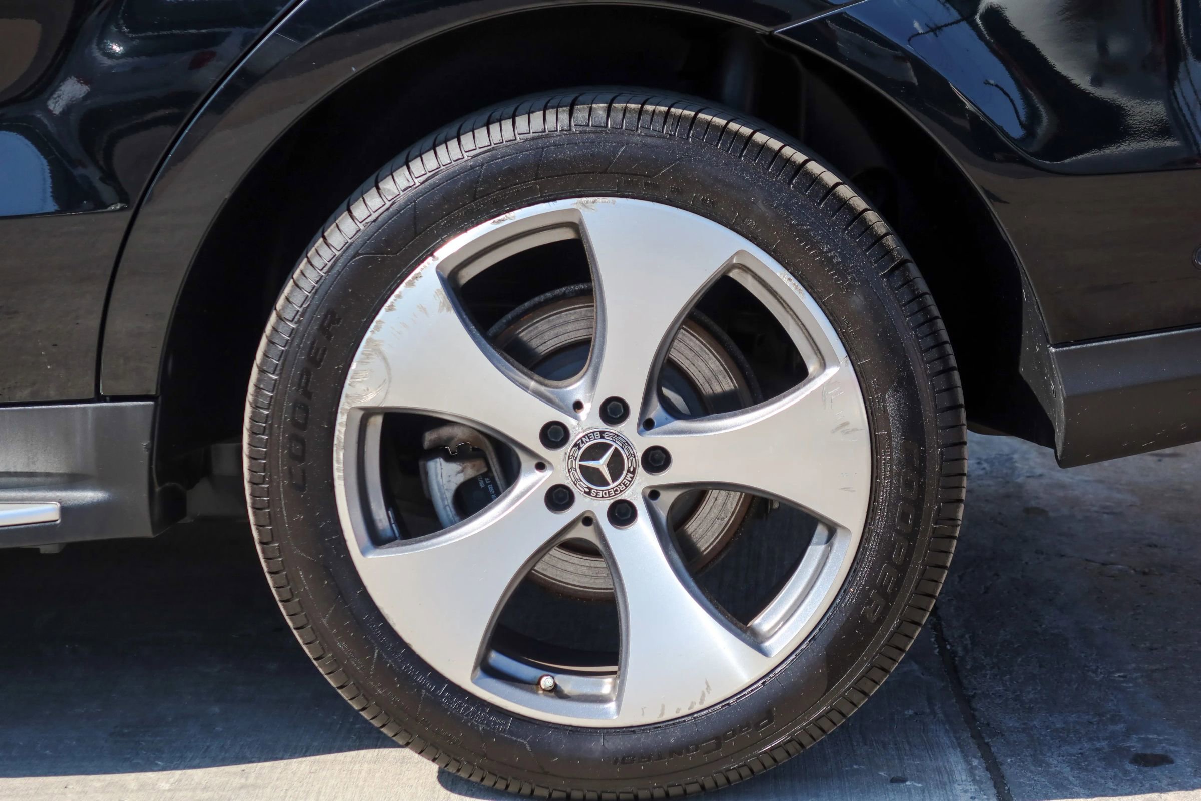Used 2017 Mercedes-Benz GLE 350 4MATIC w/ Premium 2 Package image 28