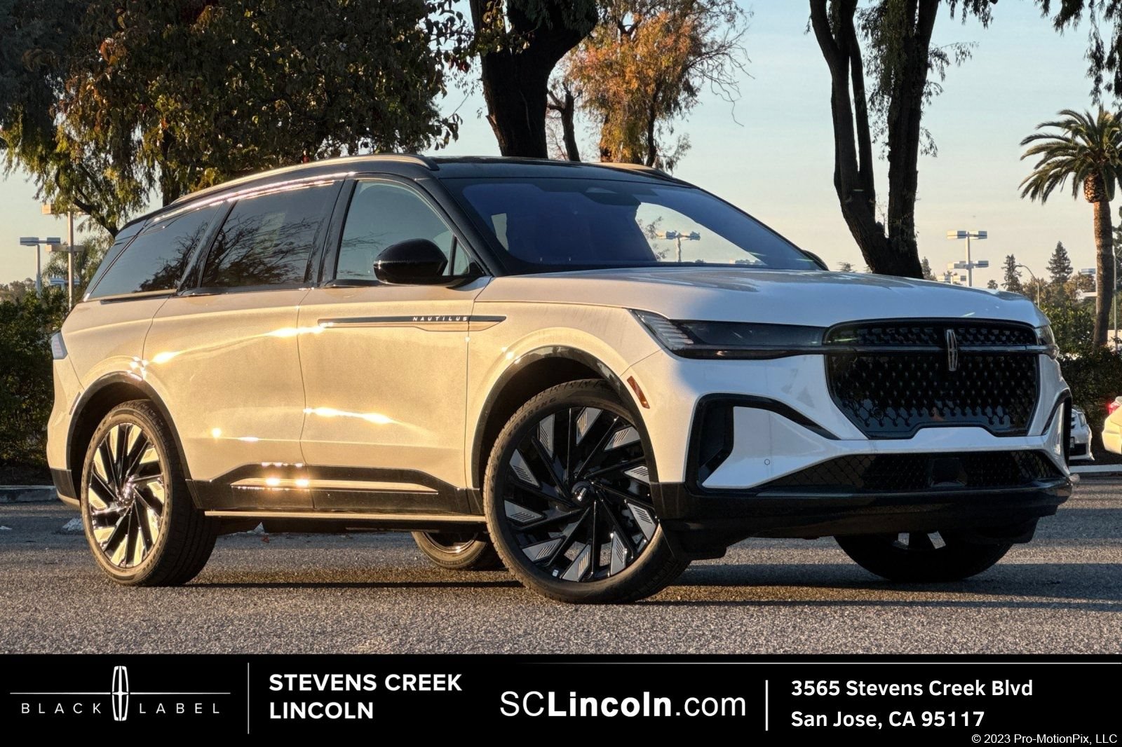 New 2026 Lincoln Nautilus Reserve w/ Jet Appearance Package