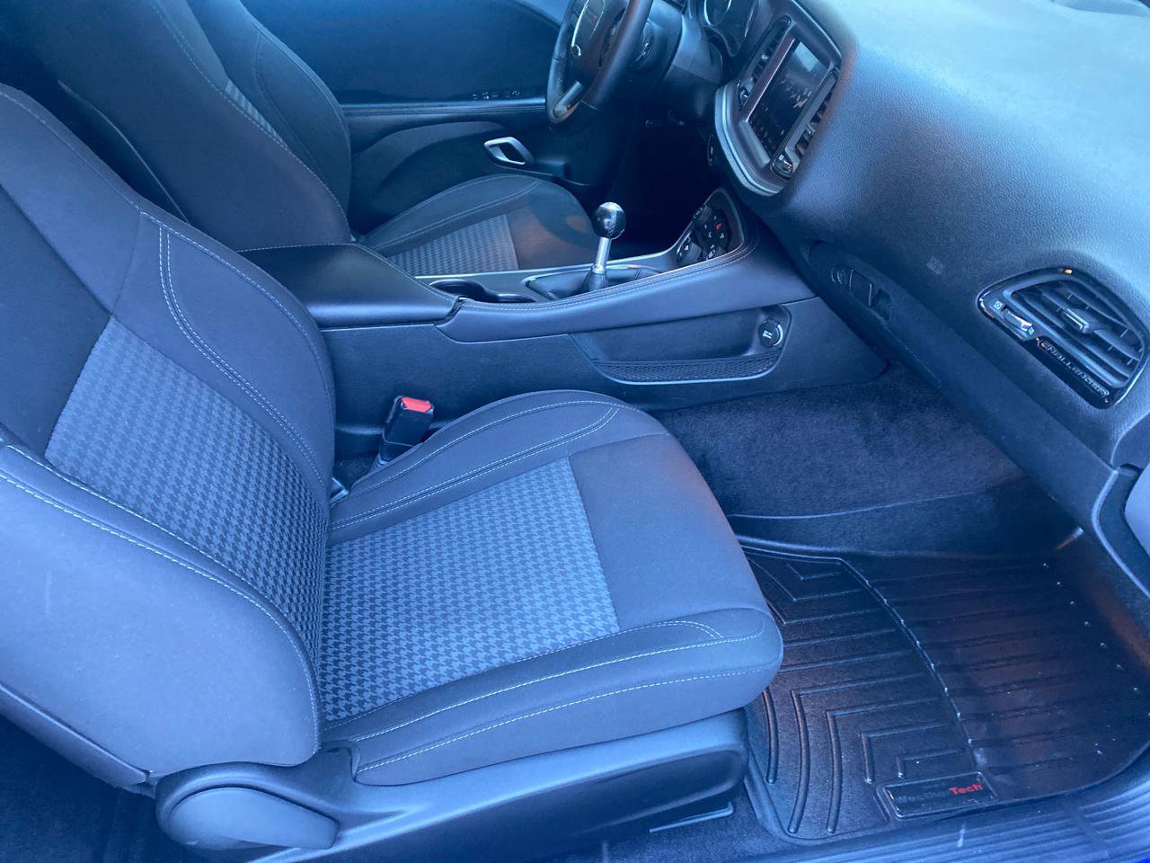 Used 2018 Dodge Challenger R/T w/ Driver Convenience Group image 7