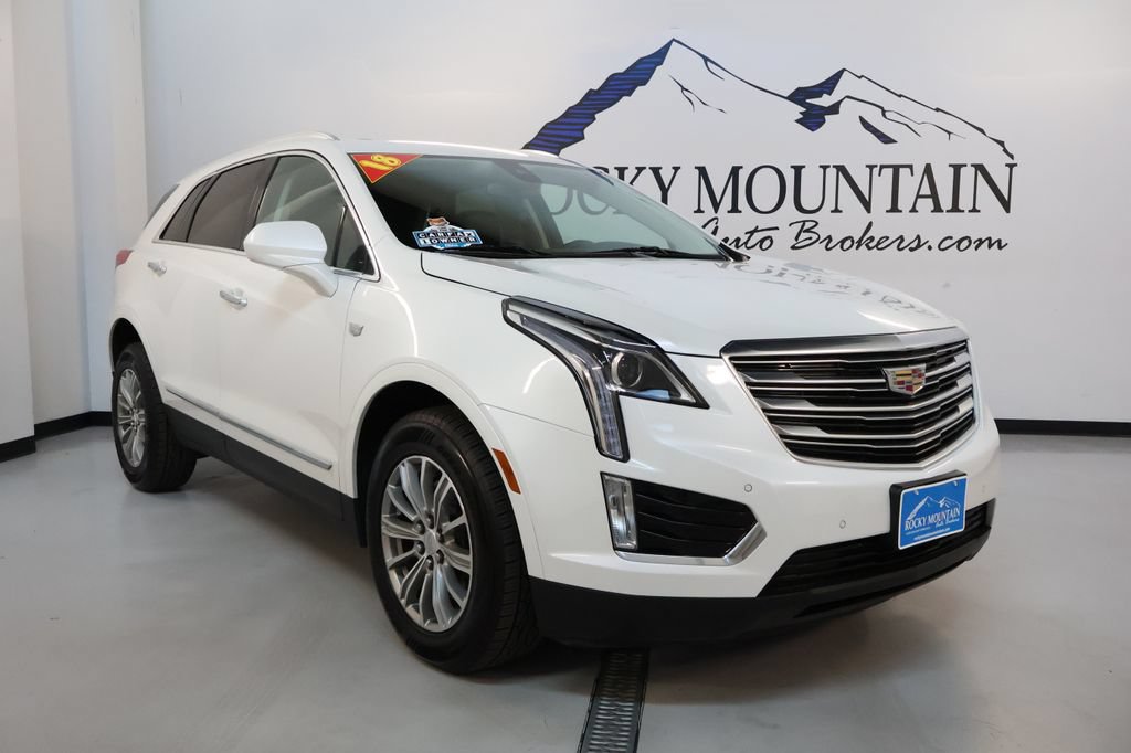 Used 2018 Cadillac XT5 Luxury w/ Driver Awareness Package AWD/4WD image 1
