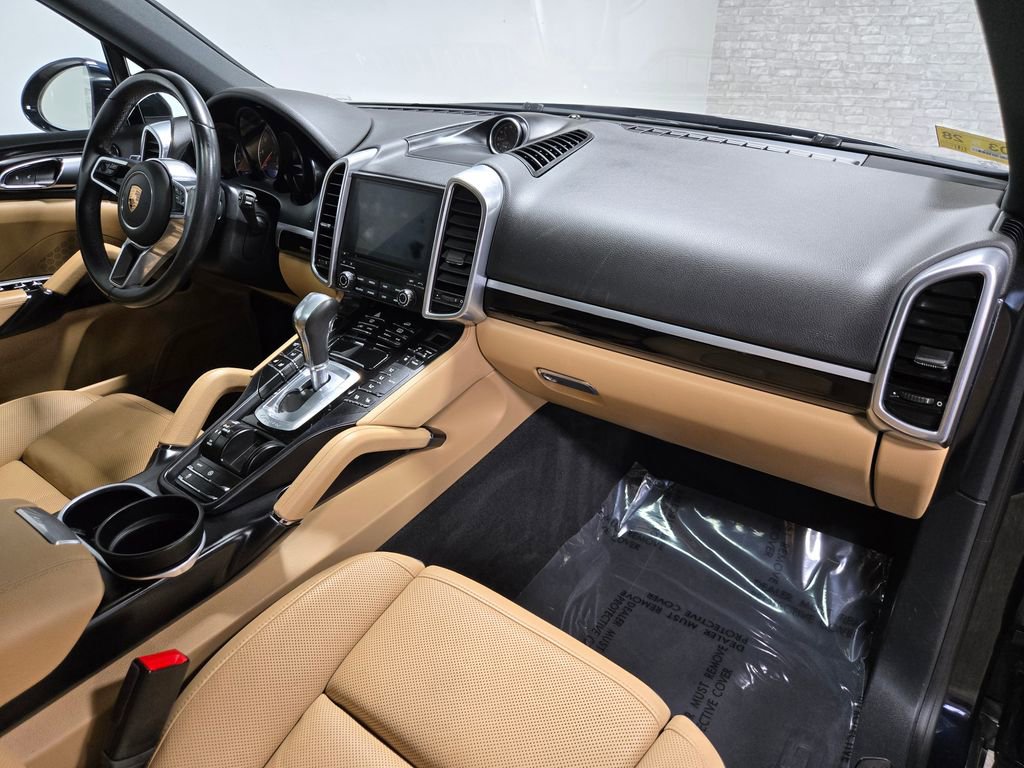 Used 2018 Porsche Cayenne image 56
