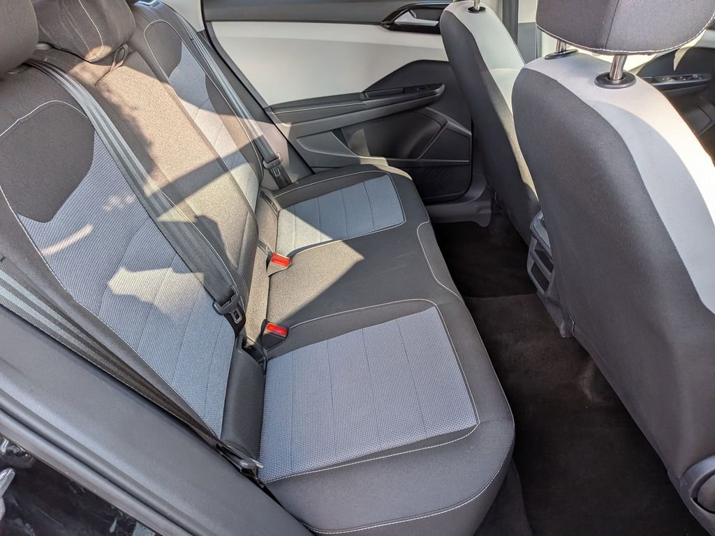 Used 2025 Volkswagen Taos S image 30