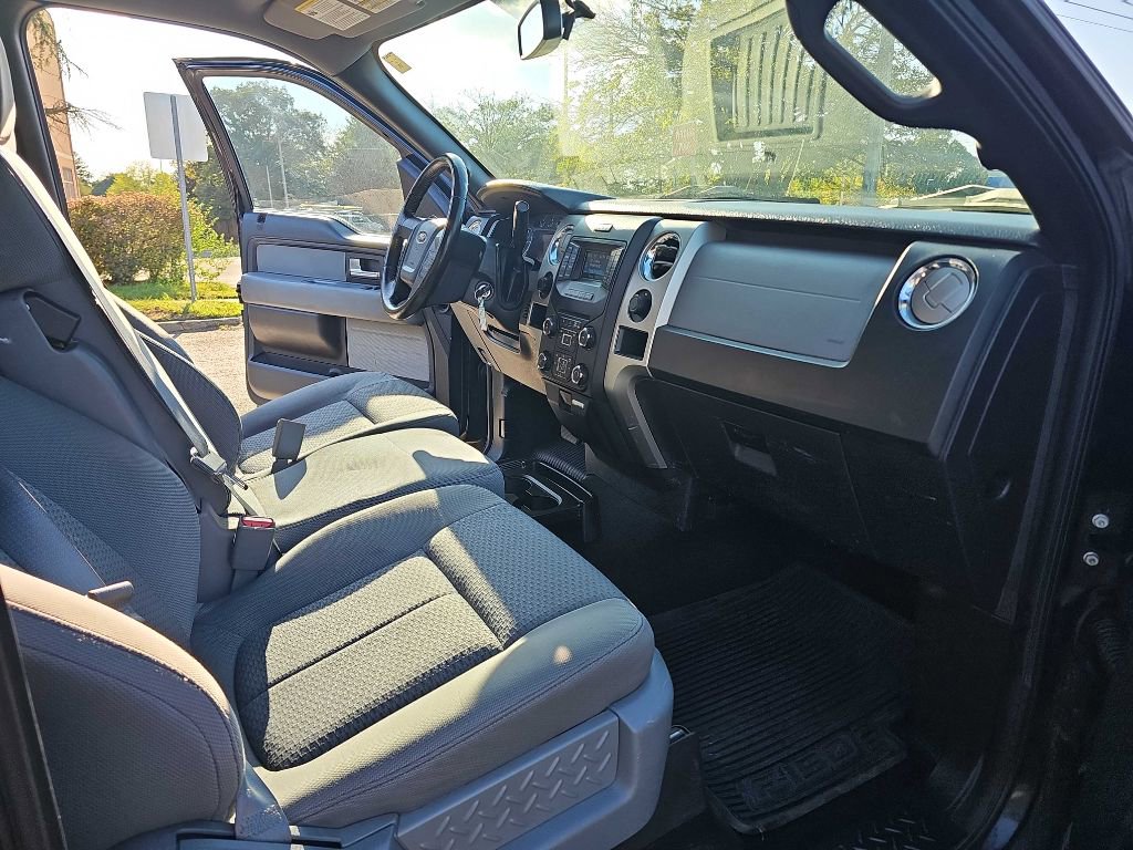Used 2013 Ford F150 XLT w/ Mid Equipment Group image 12