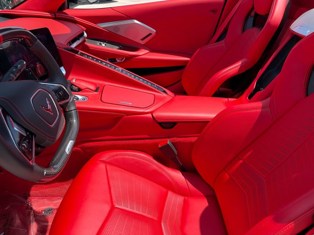 Used 2025 Chevrolet Corvette Z06 RWD image 9