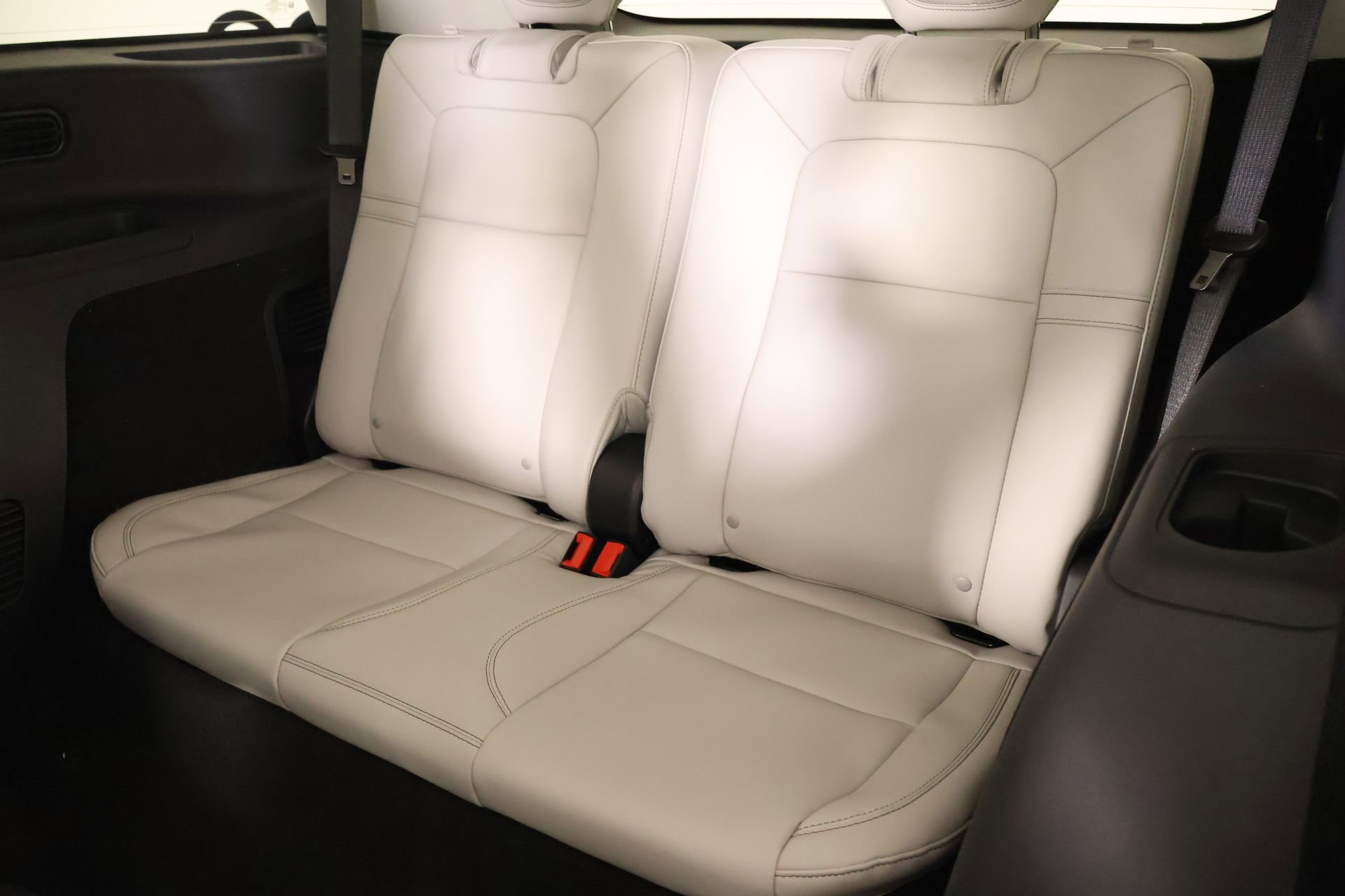 New 2026 Lincoln Aviator AWD image 13
