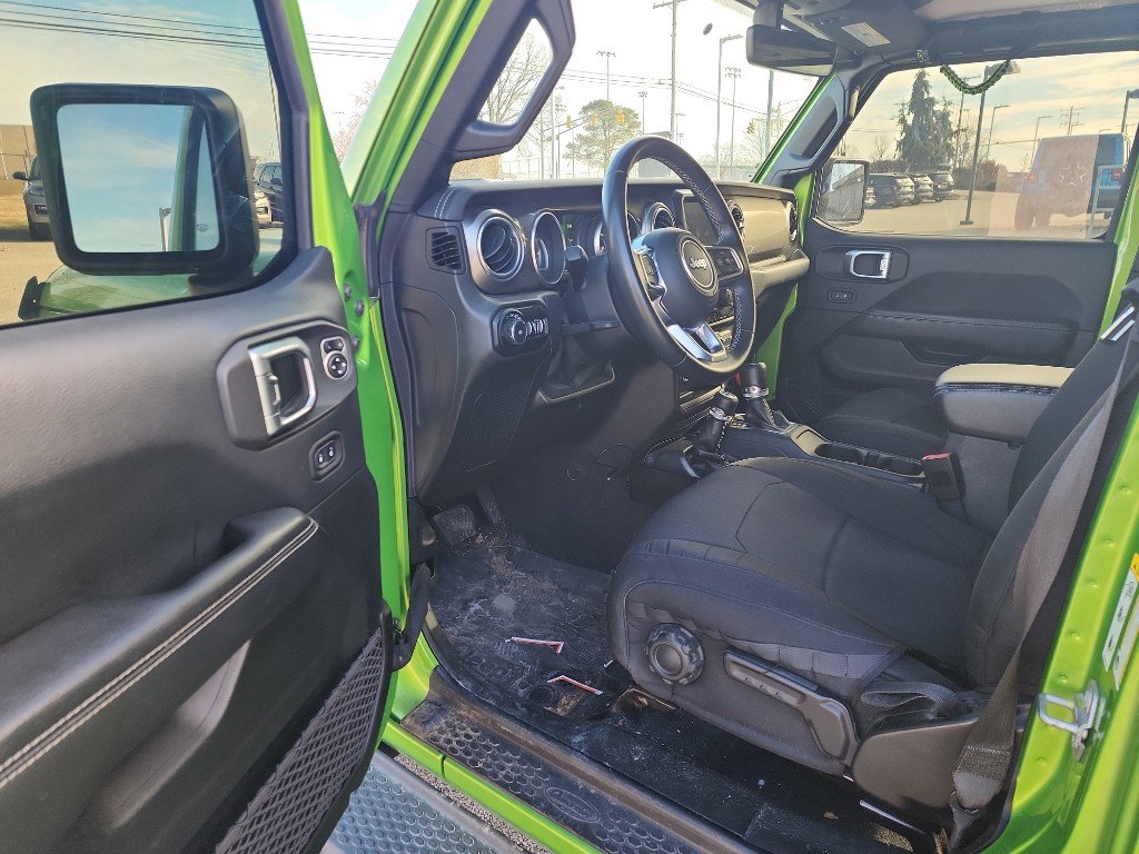 Used 2018 Jeep Wrangler Unlimited Sahara image 11