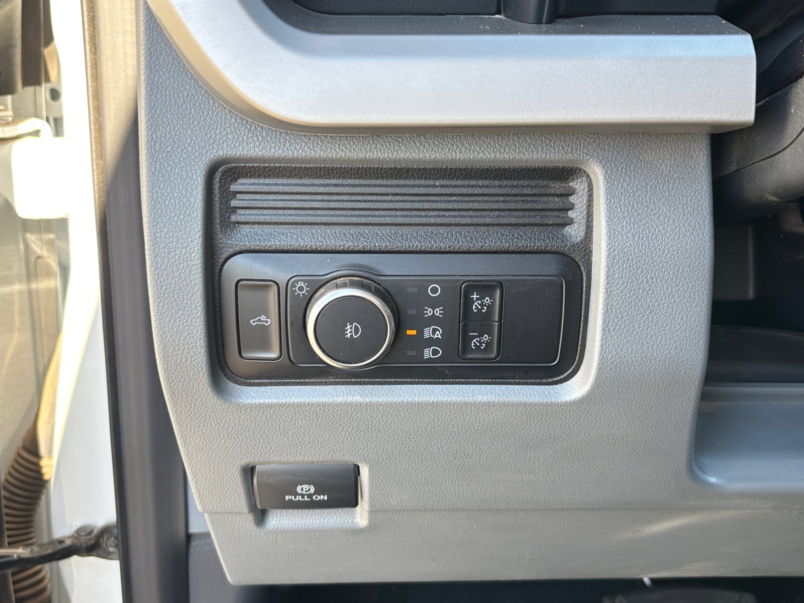 Used 2023 Ford F250 XLT w/ FX4 Off-Road Package image 14