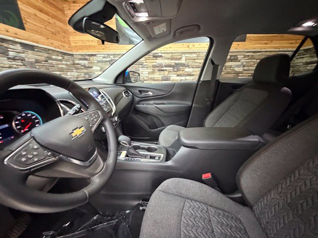 Used 2024 Chevrolet Equinox LT AWD/4WD image 12