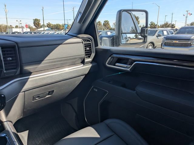 Used 2025 Chevrolet Silverado 1500 LTZ image 16
