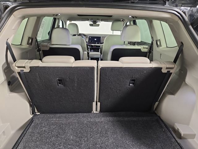 Used 2024 Volkswagen Atlas SEL Premium R-Line image 35