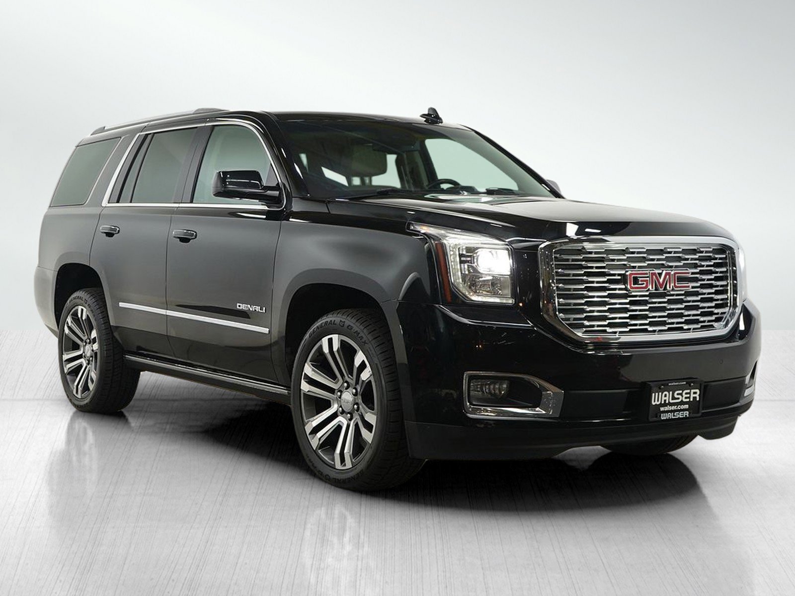 Used 2018 GMC Yukon Denali image 7