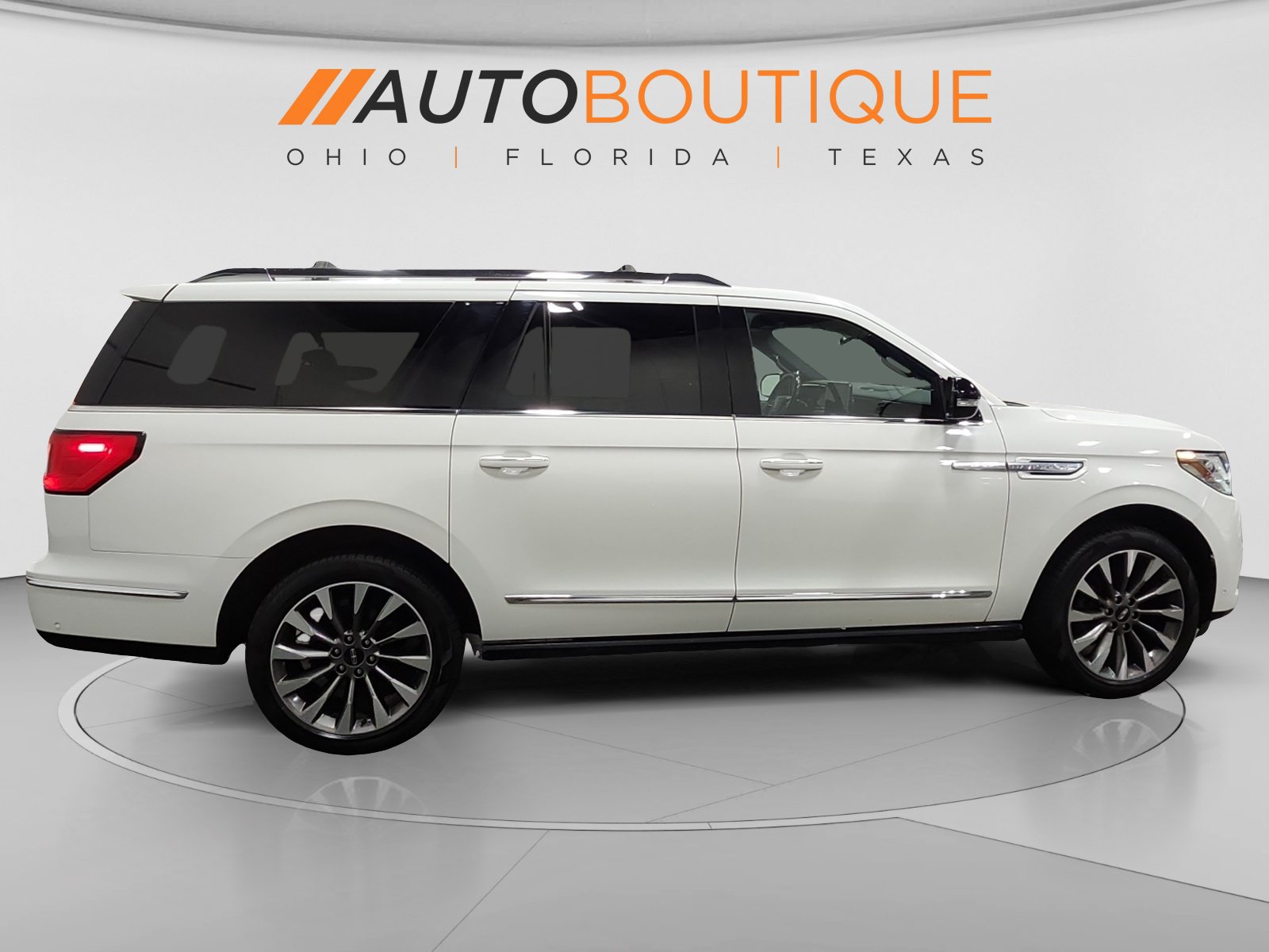 Used 2021 Lincoln Navigator L Reserve w/ Luxury Package AWD/4WD image 6