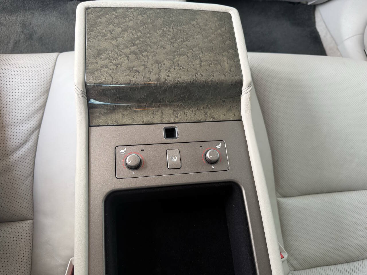 Used 2007 Lexus LS 460 RWD image 36