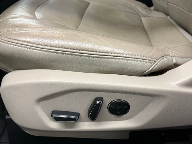 Used 2018 Ford Explorer Limited w/ Equipment Group 301A AWD/4WD image 14