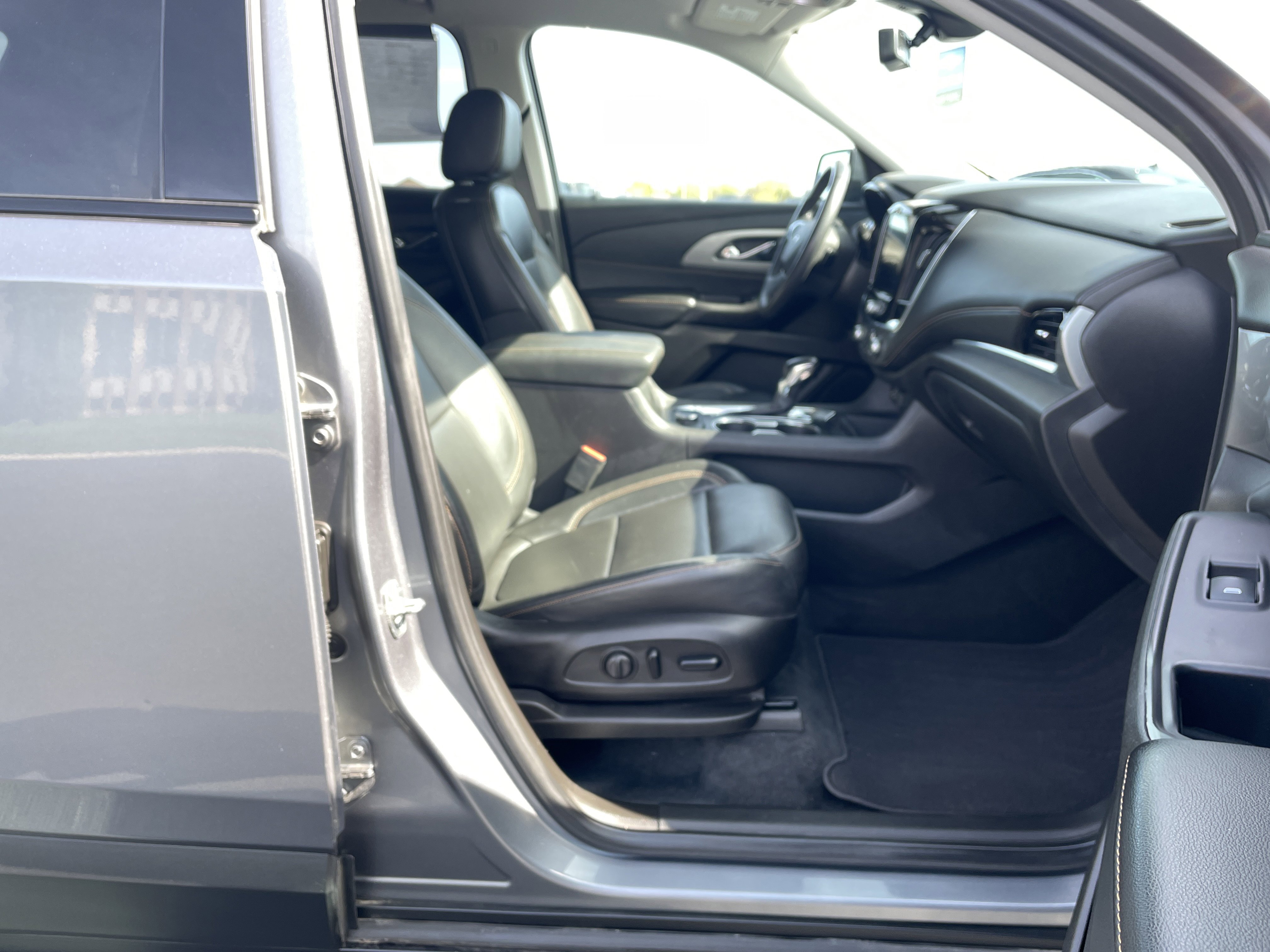 Certified 2021 Chevrolet Traverse RS AWD/4WD image 26