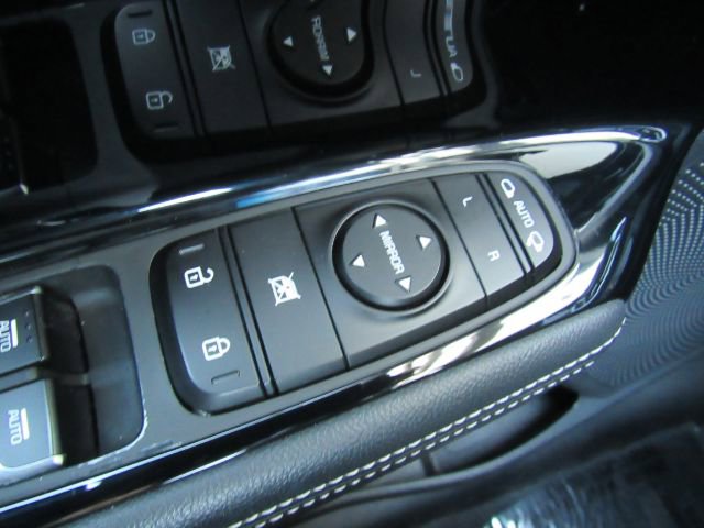 Used 2022 Kia Niro EX image 36