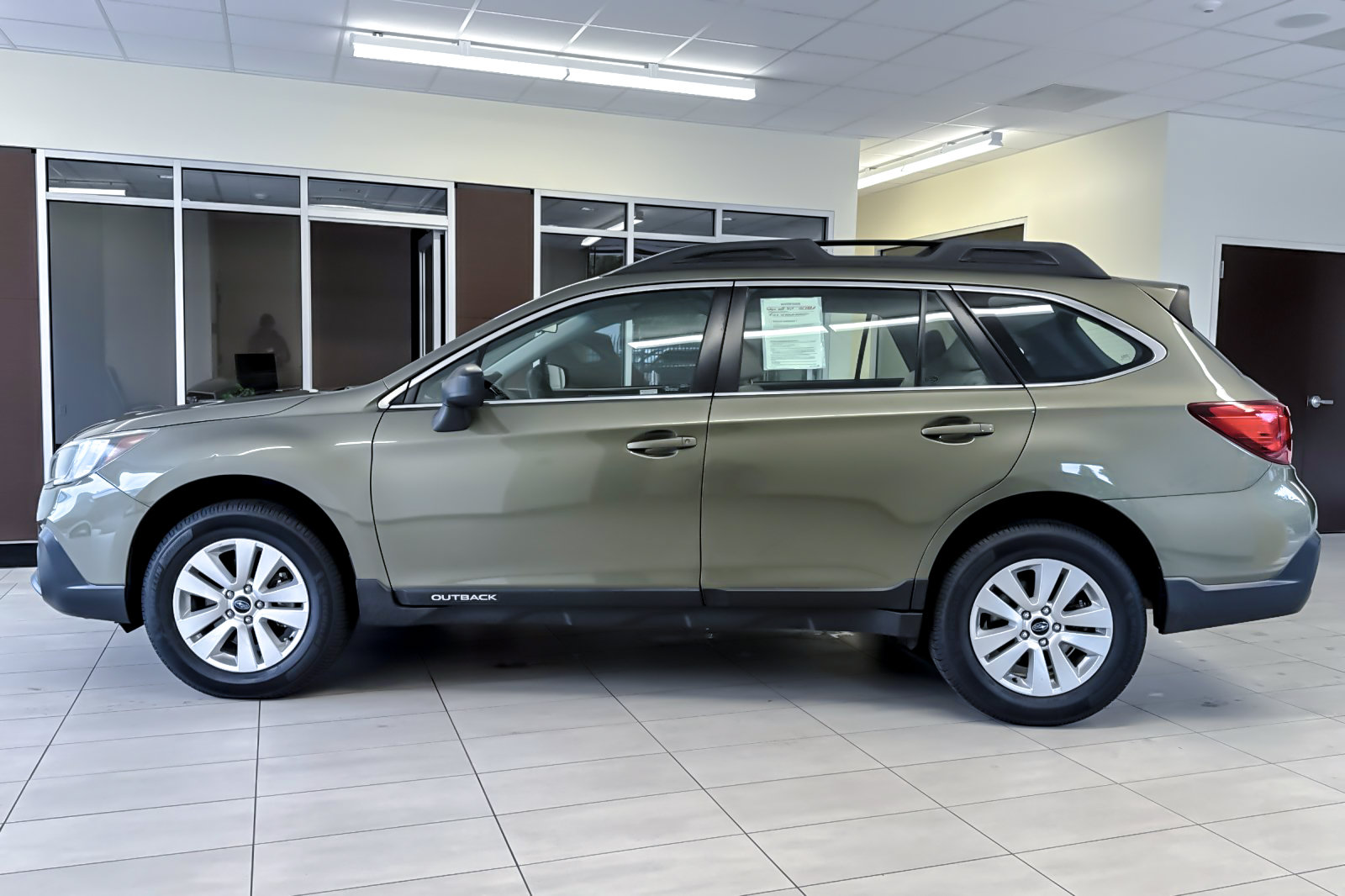 Used 2019 Subaru Outback 2.5i AWD/4WD image 7