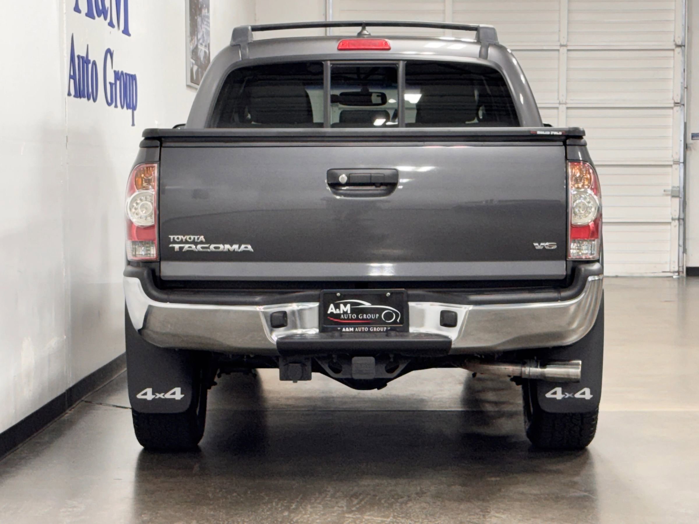 Used 2015 Toyota Tacoma 4x4 Double Cab w/ Limited Package image 7