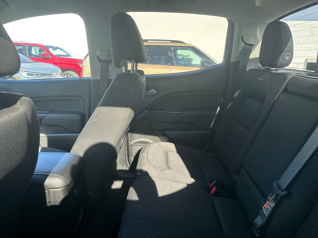 Used 2018 GMC Canyon SLE w/ SLE Convenience Package image 8