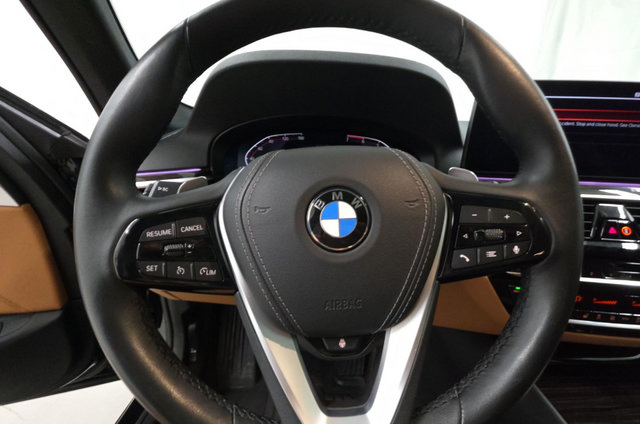 Used 2023 BMW 530i xDrive w/ Convenience Package AWD/4WD image 10