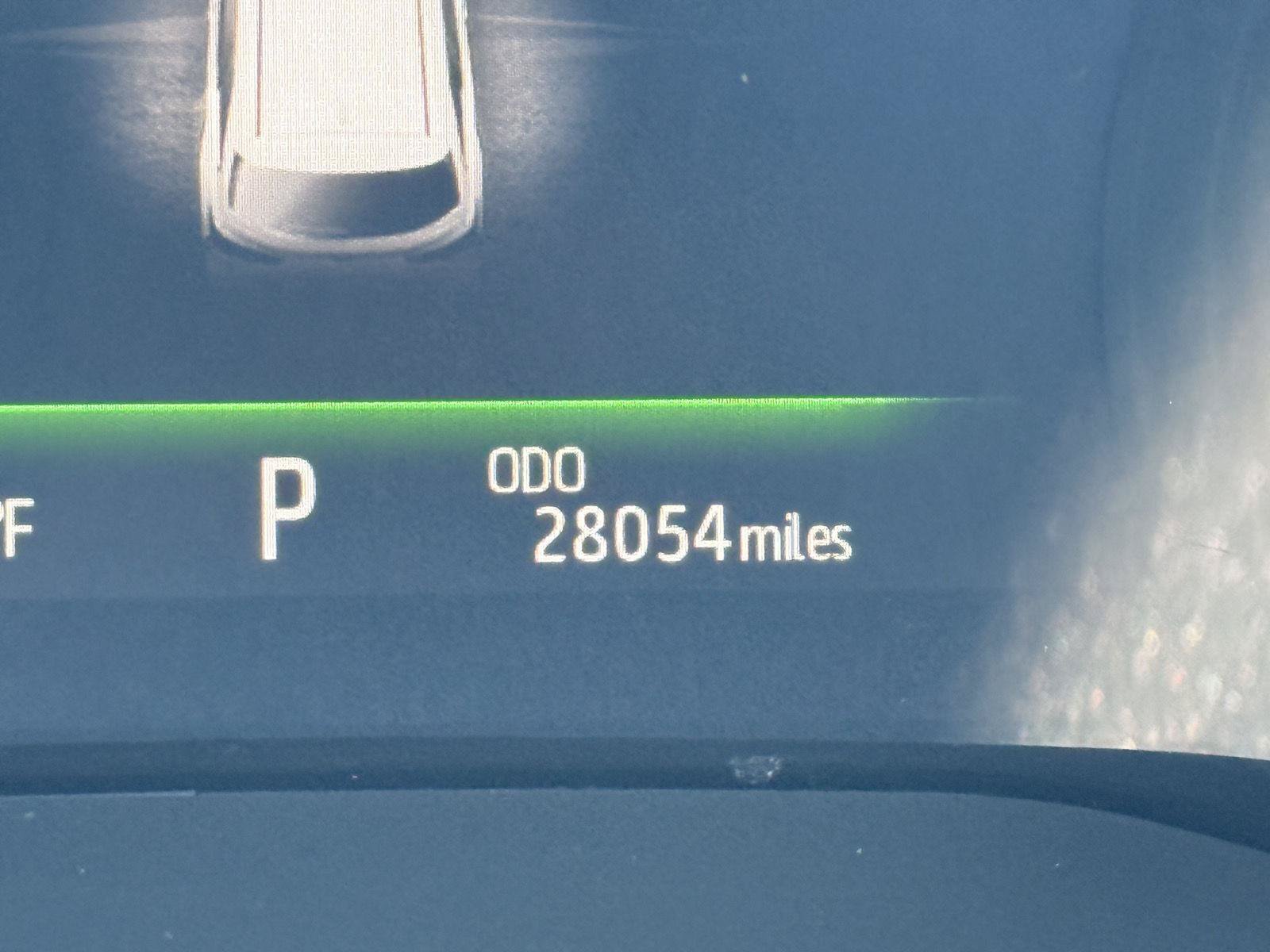 Used 2025 Toyota Sienna XLE w/ XLE Plus Package AWD/4WD image 38