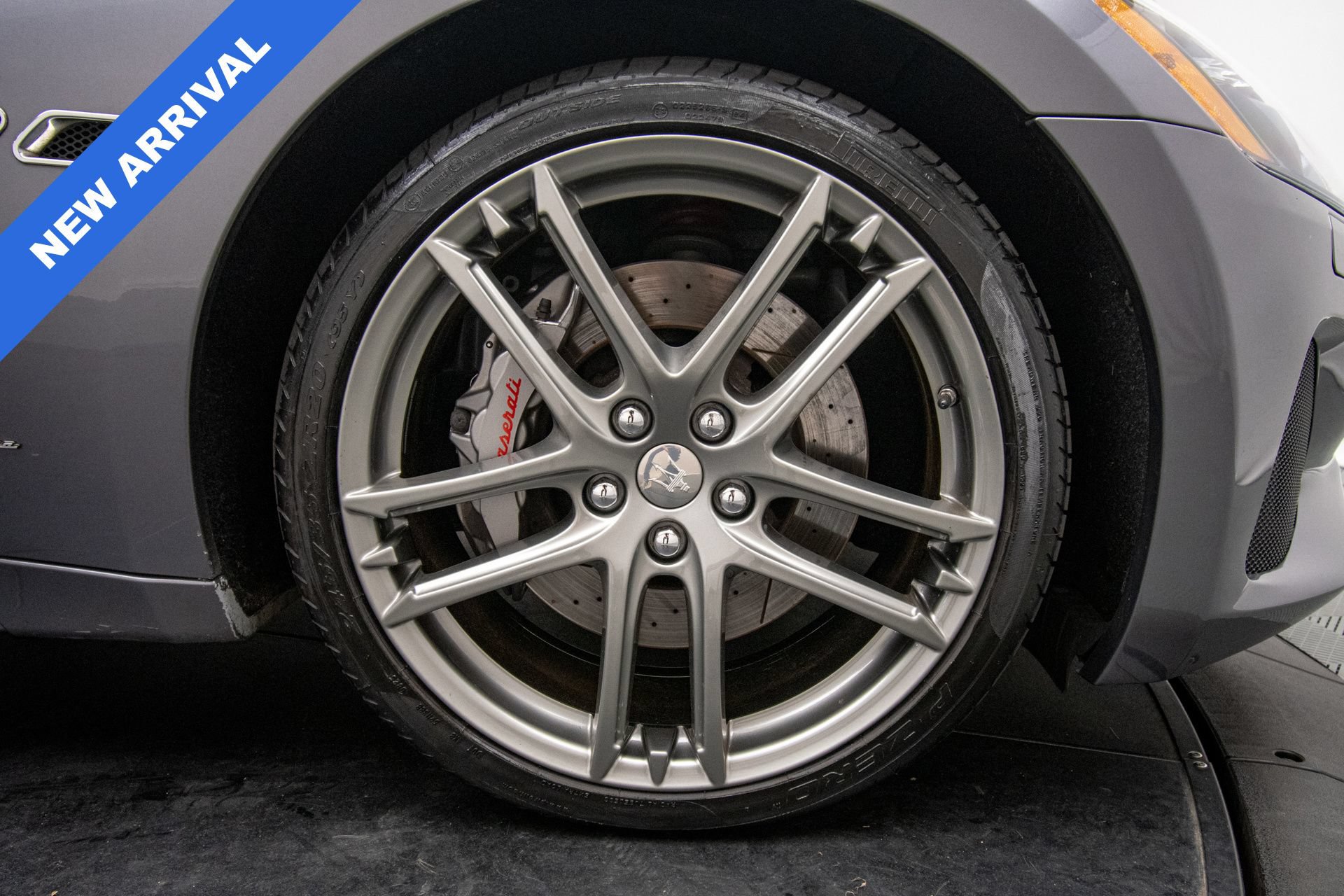 Used 2018 Maserati GranTurismo MC RWD image 39