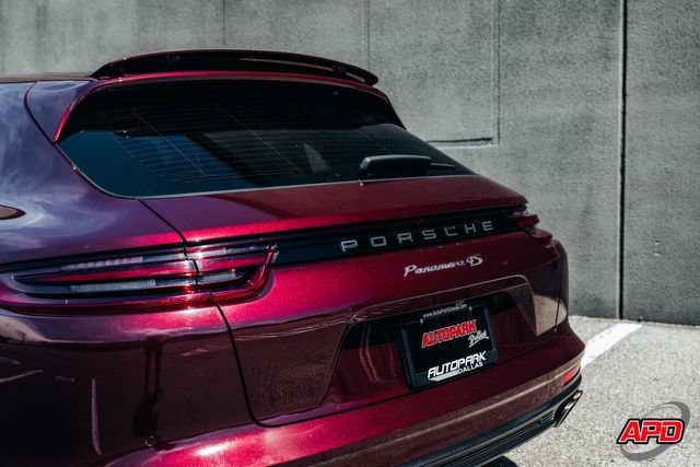 Used 2018 Porsche Panamera 4S AWD/4WD image 38