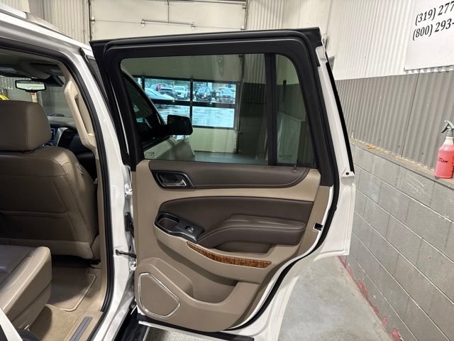 Used 2020 Chevrolet Tahoe Premier AWD/4WD image 17