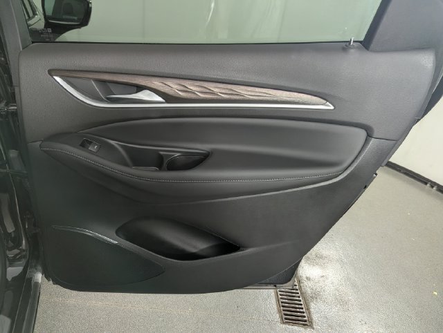 Used 2022 Buick Enclave Avenir w/ Trailering Package, 5000 lbs. AWD/4WD image 19
