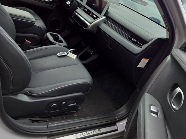 Used 2024 Hyundai Ioniq 5 Limited image 19