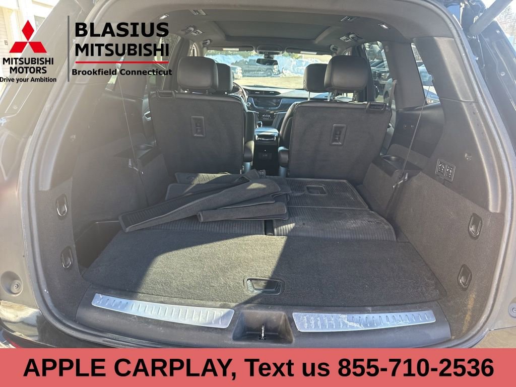 Used 2023 Cadillac XT6 Premium Luxury w/ LPO, Floor Liner Package image 13