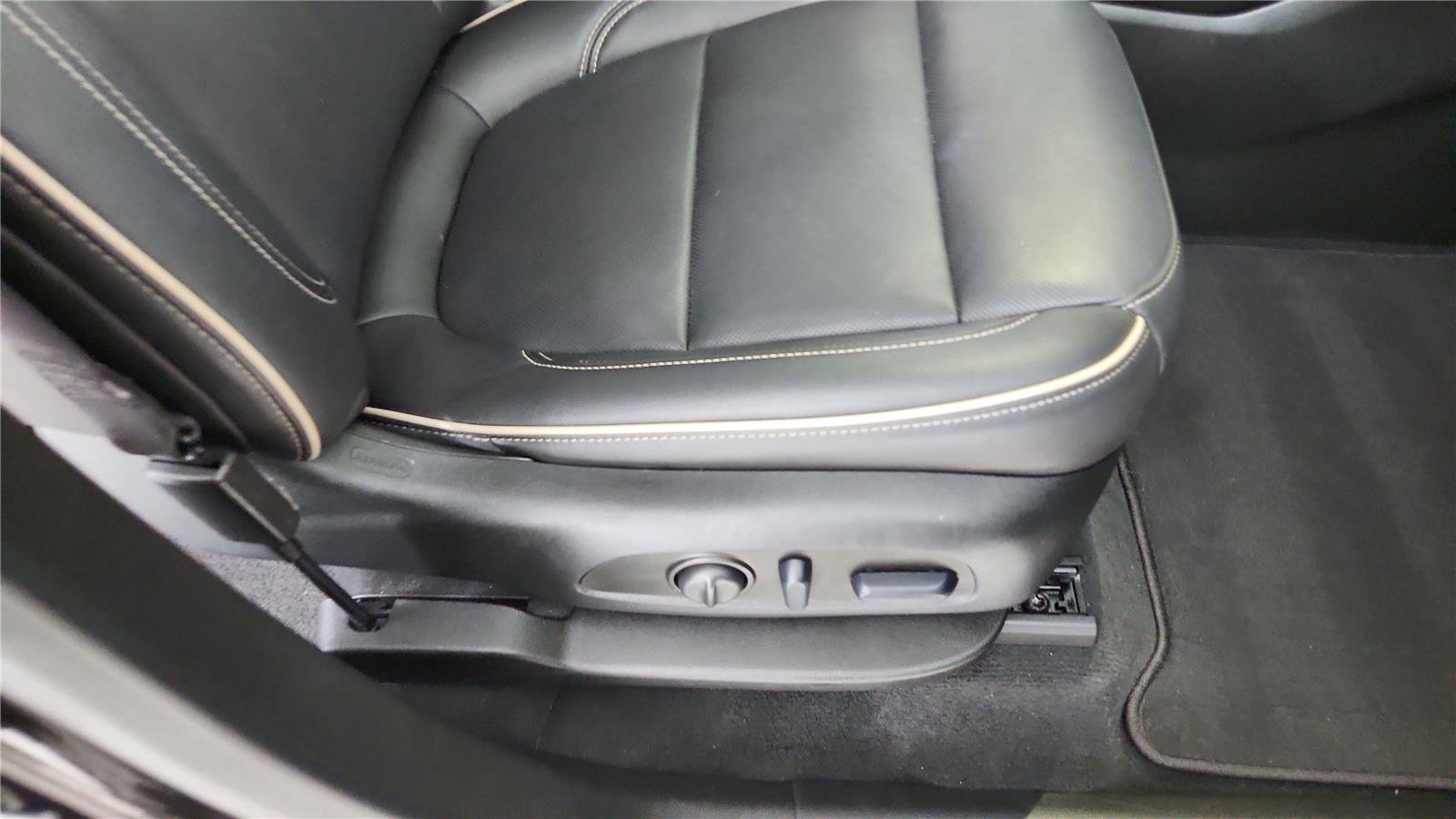 Used 2024 Chevrolet Traverse Premier w/ Redline Edition AWD/4WD image 25