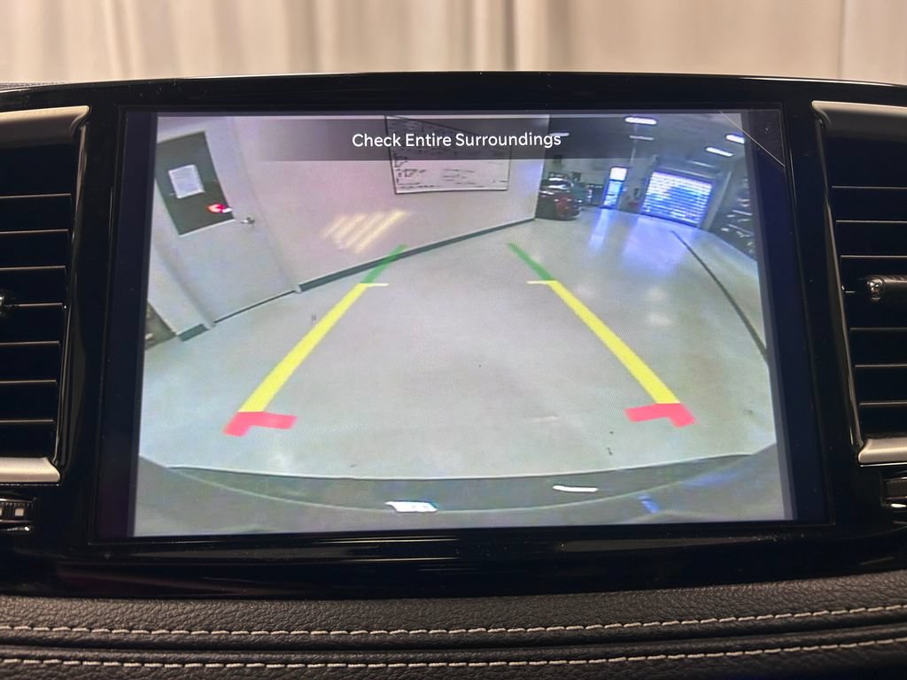 Used 2023 Chrysler Pacifica Limited w/ Uconnect Theater Family Group AWD/4WD image 16