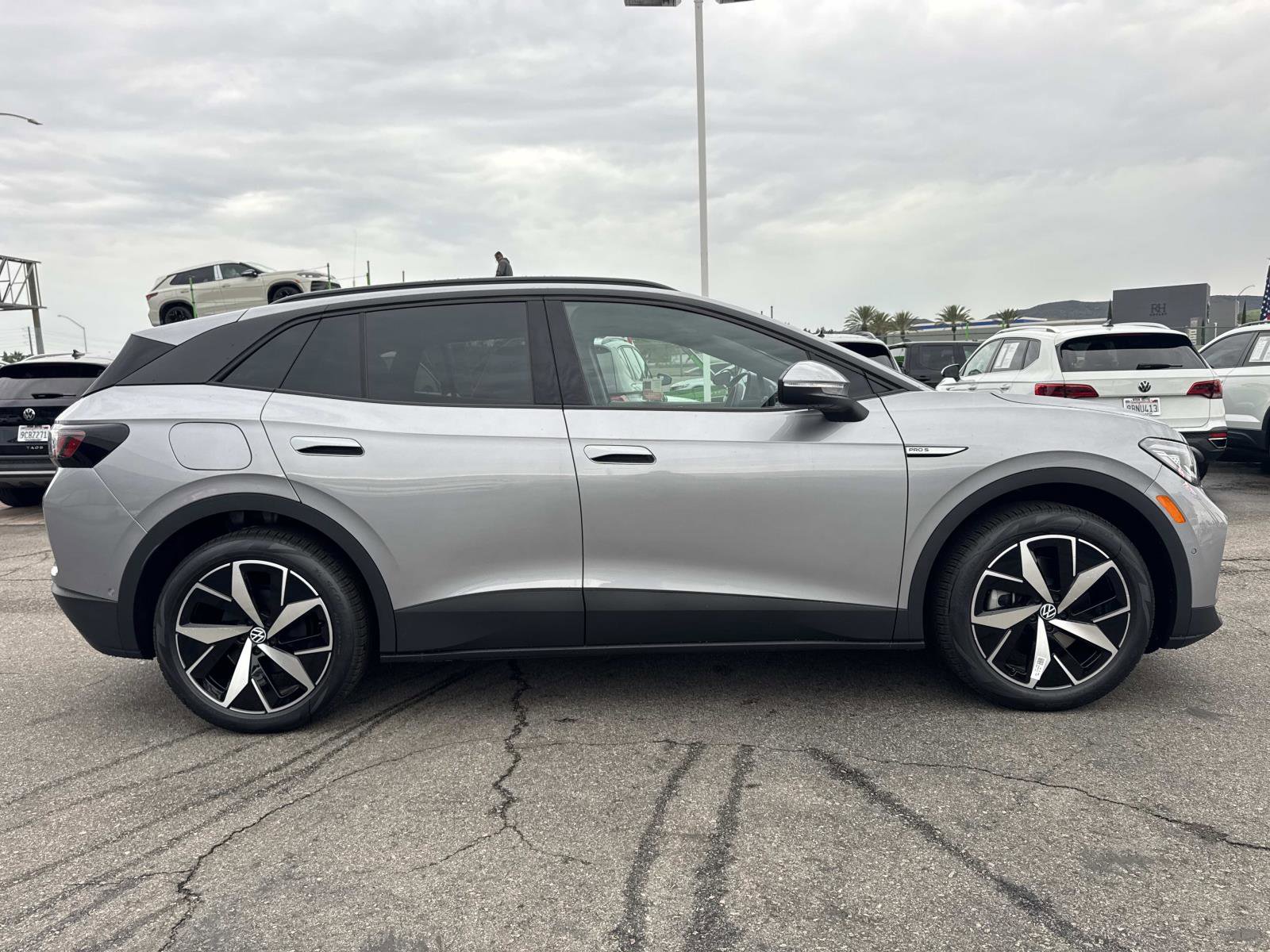 New 2025 Volkswagen ID.4 Pro S image 6