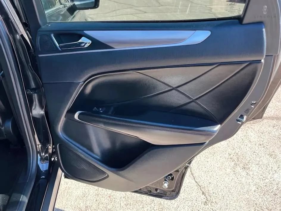 Used 2019 Lincoln MKC Premiere AWD/4WD image 20