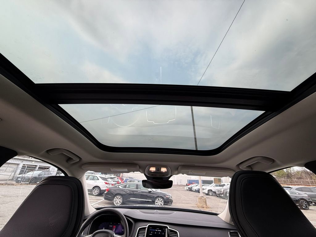 Used 2023 Volvo XC90 B6 Plus w/ Protection Package Premier image 22