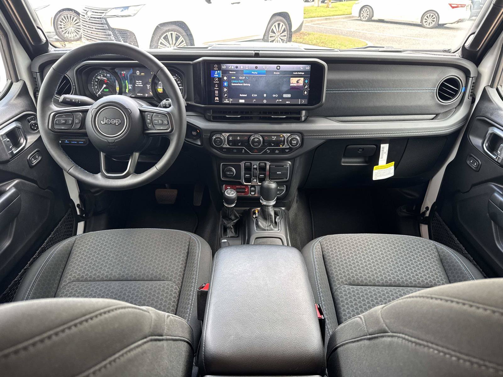 Used 2025 Jeep Wrangler Unlimited Rubicon 4xe w/ Safety Group AWD/4WD image 19