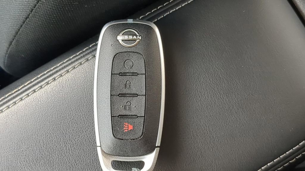 Certified 2023 Nissan Kicks SR image 23