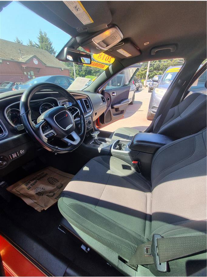 Used 2018 Dodge Charger R/T RWD image 8