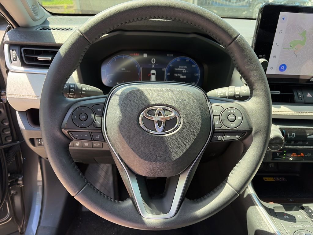Used 2025 Toyota RAV4 Limited AWD/4WD image 12