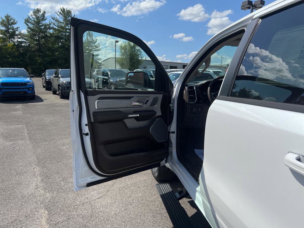 Used 2025 RAM 1500 Laramie image 18