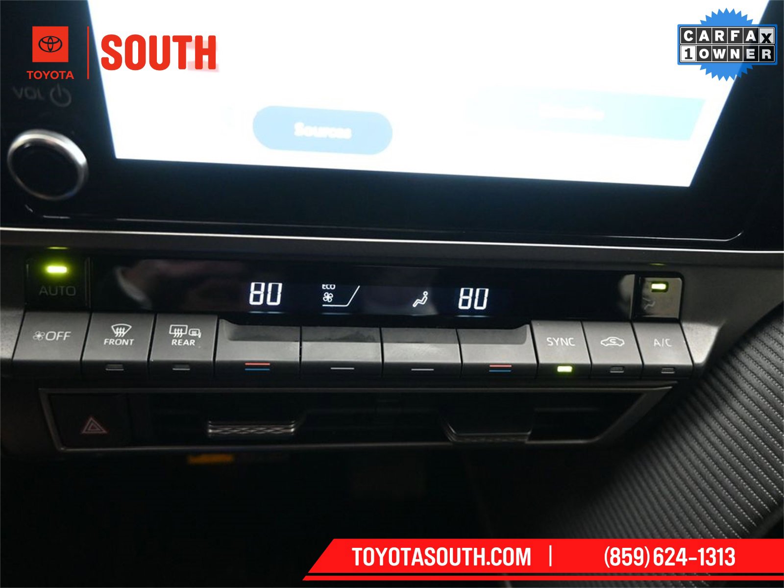 Used 2025 Toyota Camry SE w/ Convenience Package image 15