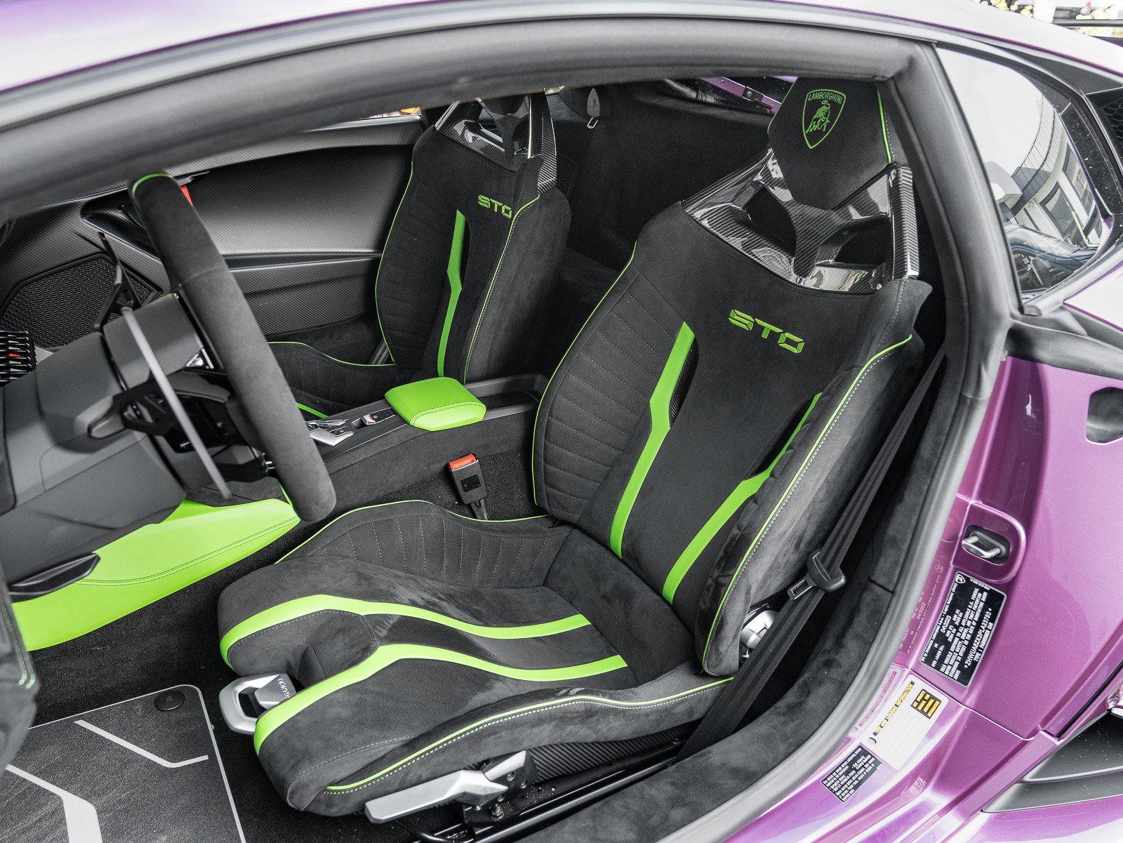 Used 2023 Lamborghini Huracan STO image 4